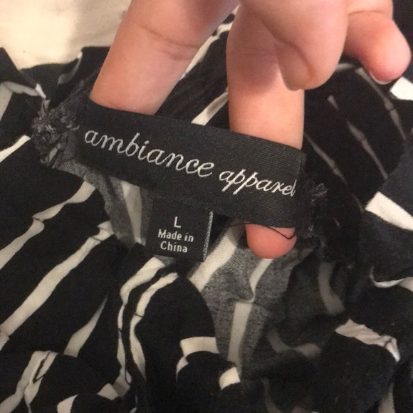 Black and white striped high rise shorts! - Picture 3 of 4